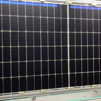 格子太陽系の太陽電池パネルのモノクリスタル太陽電池の屋根を離れた高性能50KW