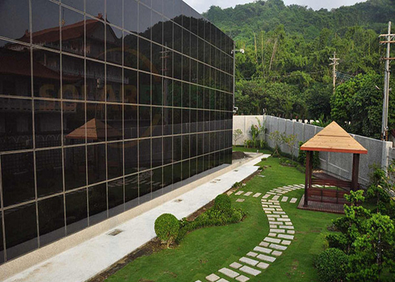 BIPVの建物はPhotovoltaicsが光起電発電所を分ける太陽電池パネルを統合した